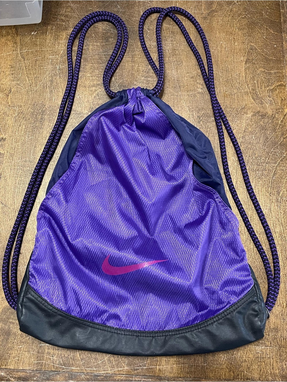 Nike Drawstring Bag - Picture 2 of 2